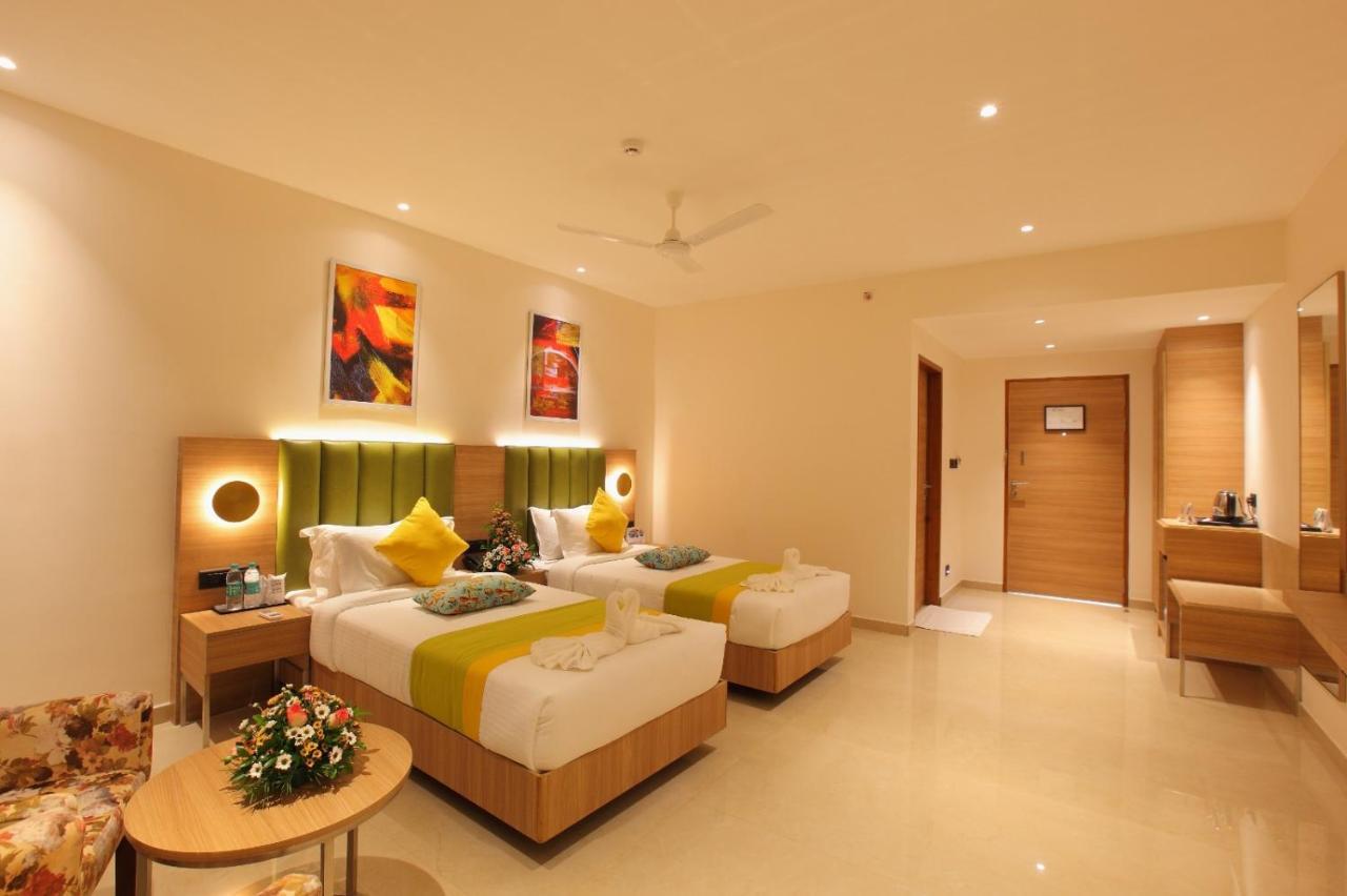The Grand Ambassador Hotel Kottayam Exterior foto